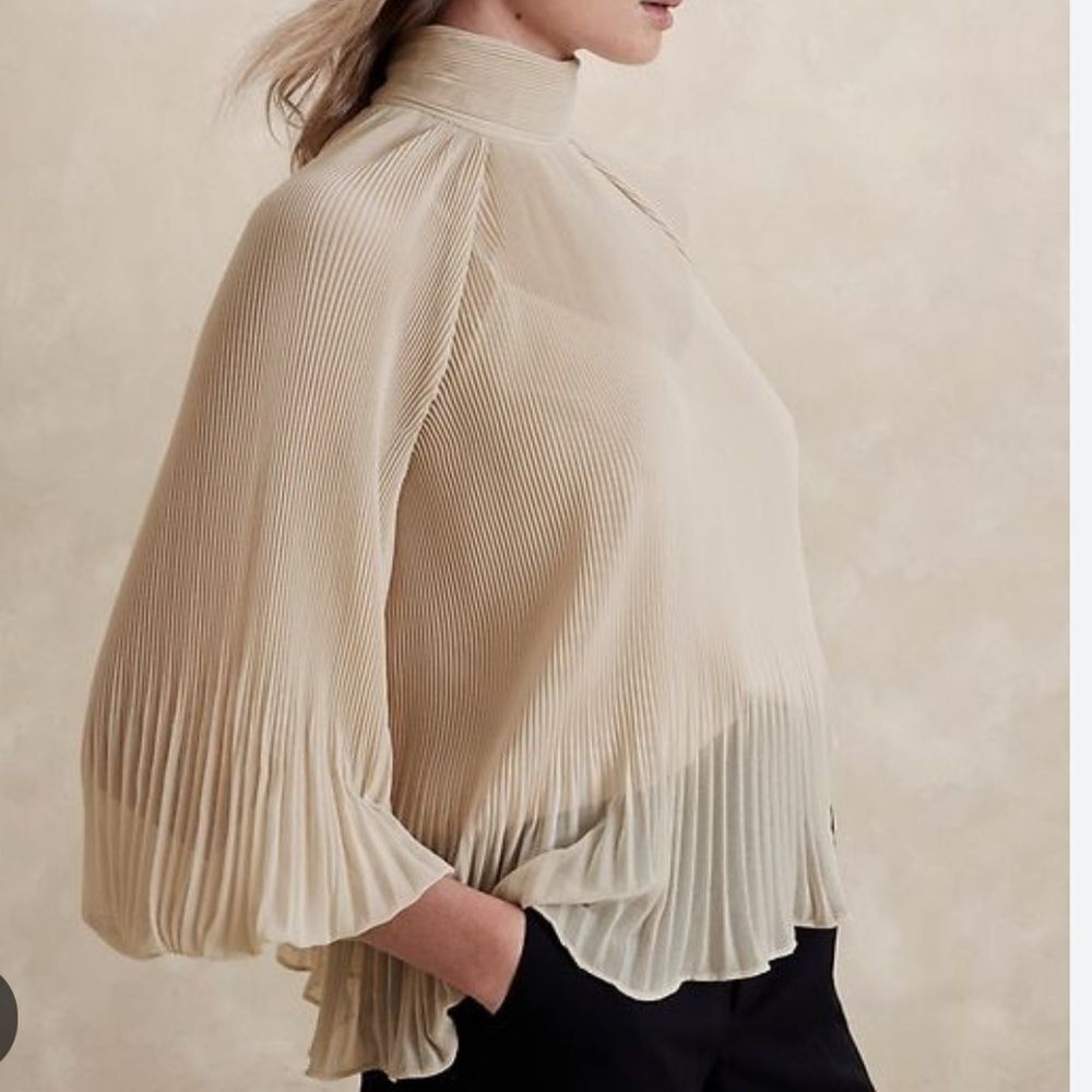 Banana republic PLEATED VOLUME-SLEEVE BLOUSE in PURPLE Size M nwt‎